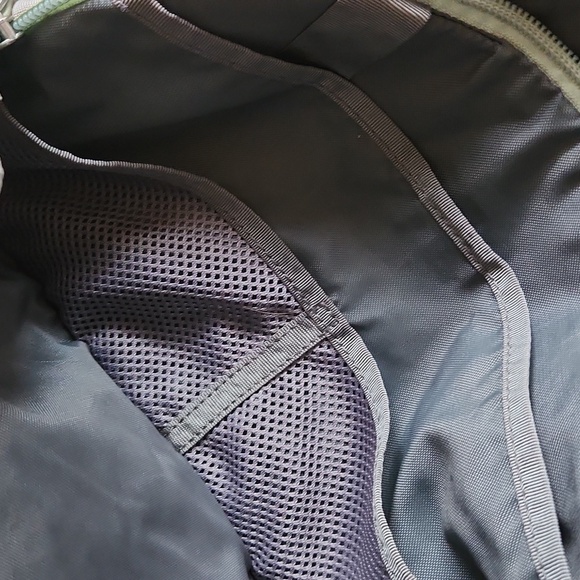 The Noeth Face Mint Green Women's Belt Bag/crossbody - Picture 3 of 12